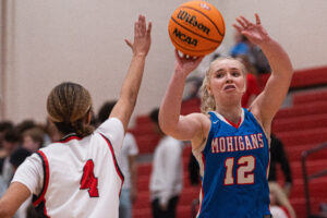 Kellogg drops 38 as No. 2 Morgantown edges No. 5 University 66-62 in Mohawk instant classic